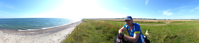 Mit Rad am Strandweg